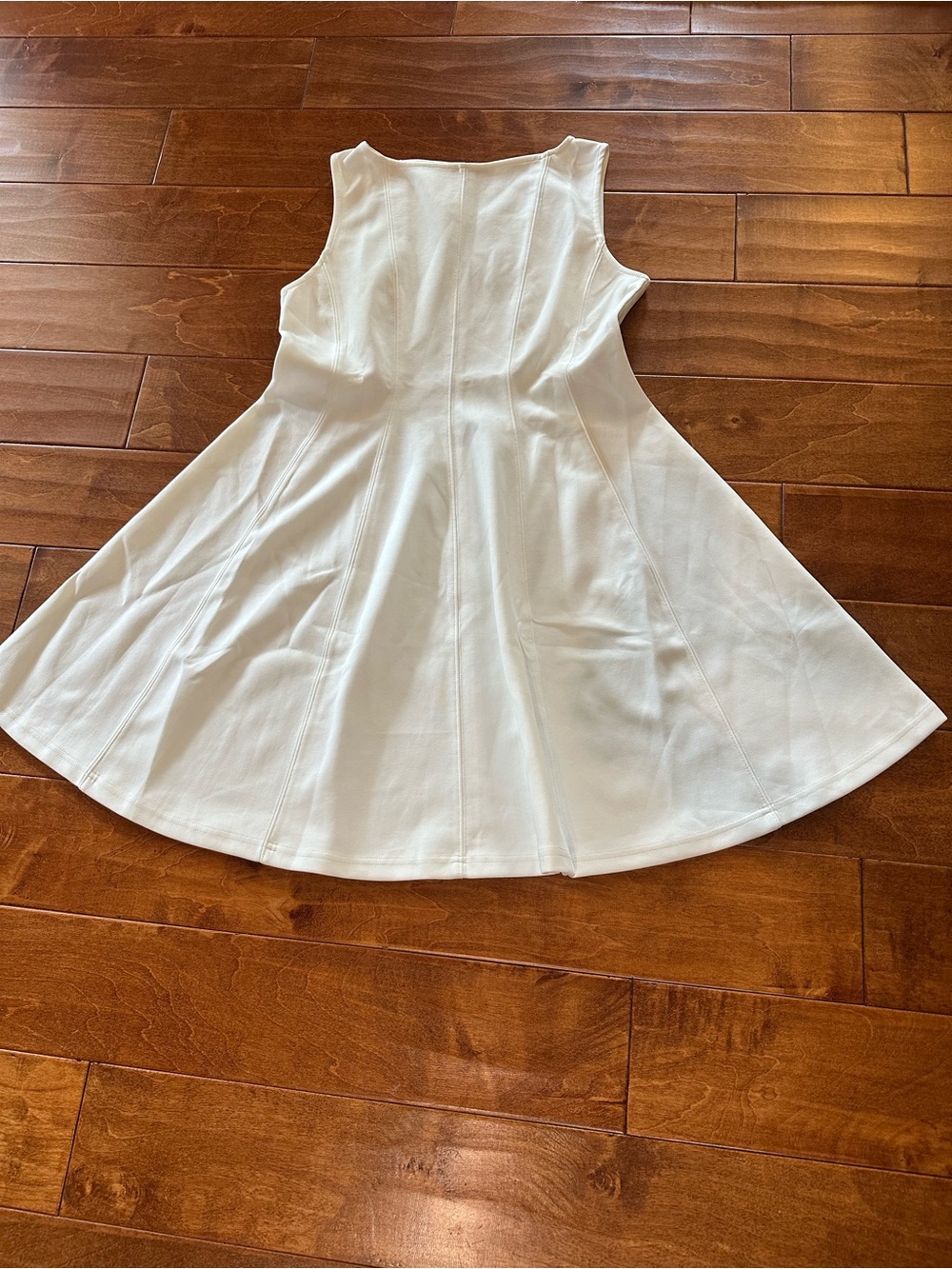 Elegant White Sleeveless Formal Fit-and-Flare Dress